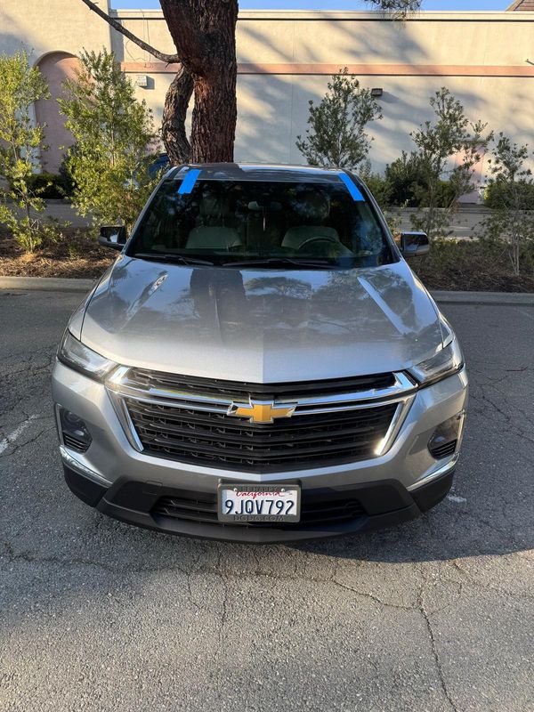 Chevy Traverse mobile windshield replacement in Reseda